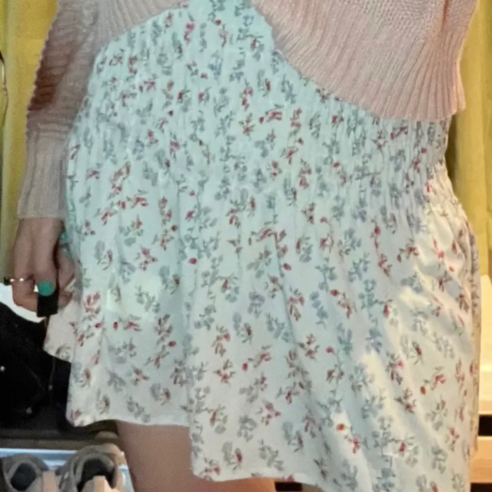 Flower skirt - Picture 2 of 10
